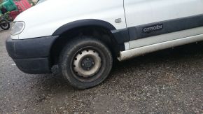 Kotflügelverbreiterungen für Peugeot Partner (1996-2002), vor Facelift ohne Leiste