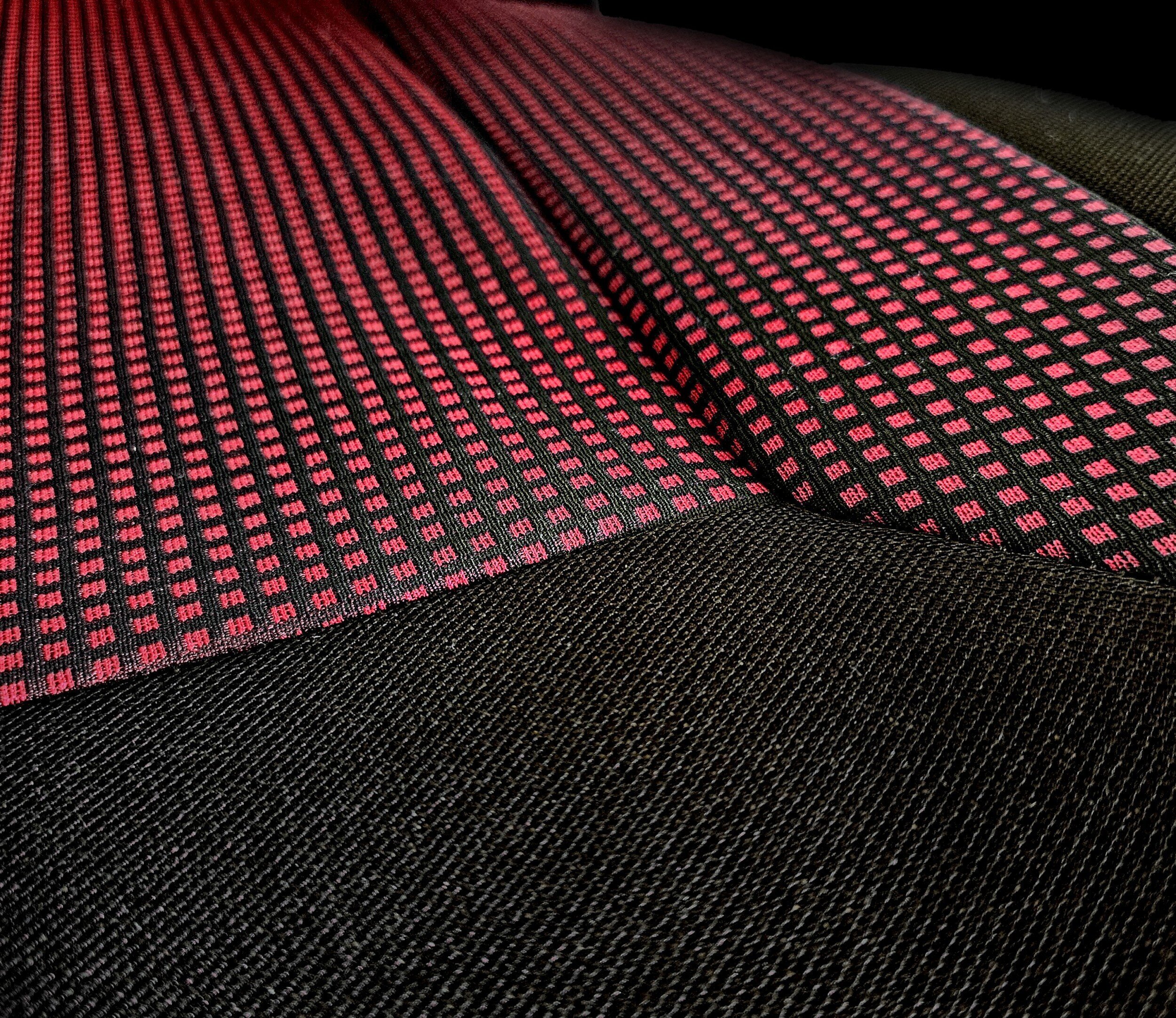 Detail des roten ROYAL Jacquard-Stoffs