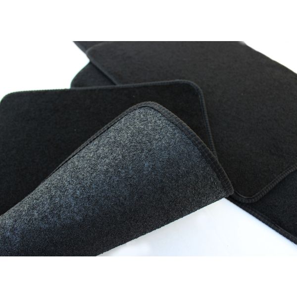 Rutschhemmende Unterseite der Autofußmatte